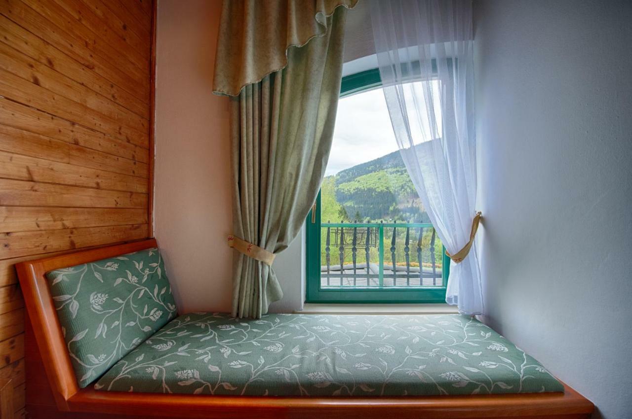 Hotel Zlaty Orel Остравіце Екстер'єр фото