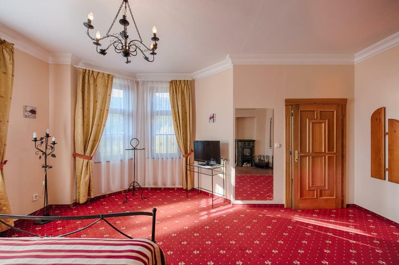 Hotel Zlaty Orel Остравіце Екстер'єр фото